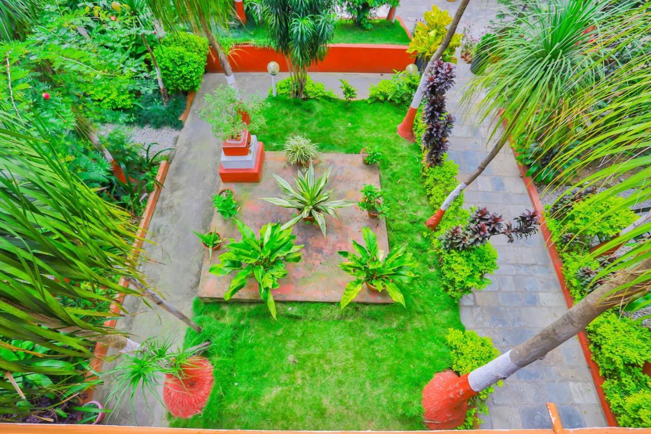Hotel Alpine Villa Pokhara Exterior photo